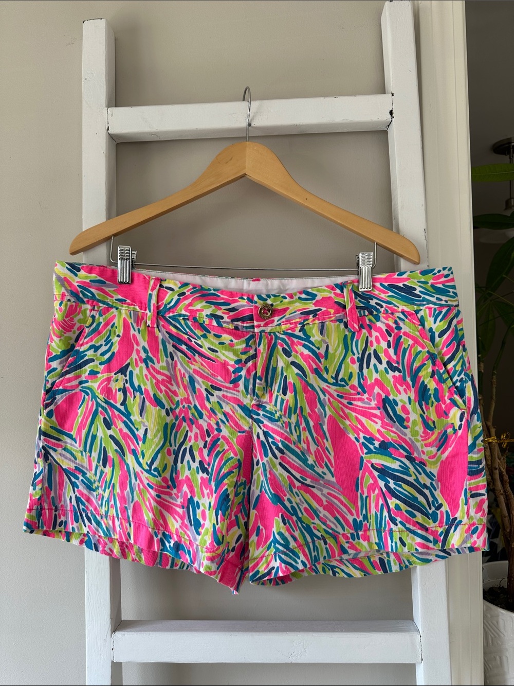 Lilly Pulitzer Callahan Shorts in Palm Reader
